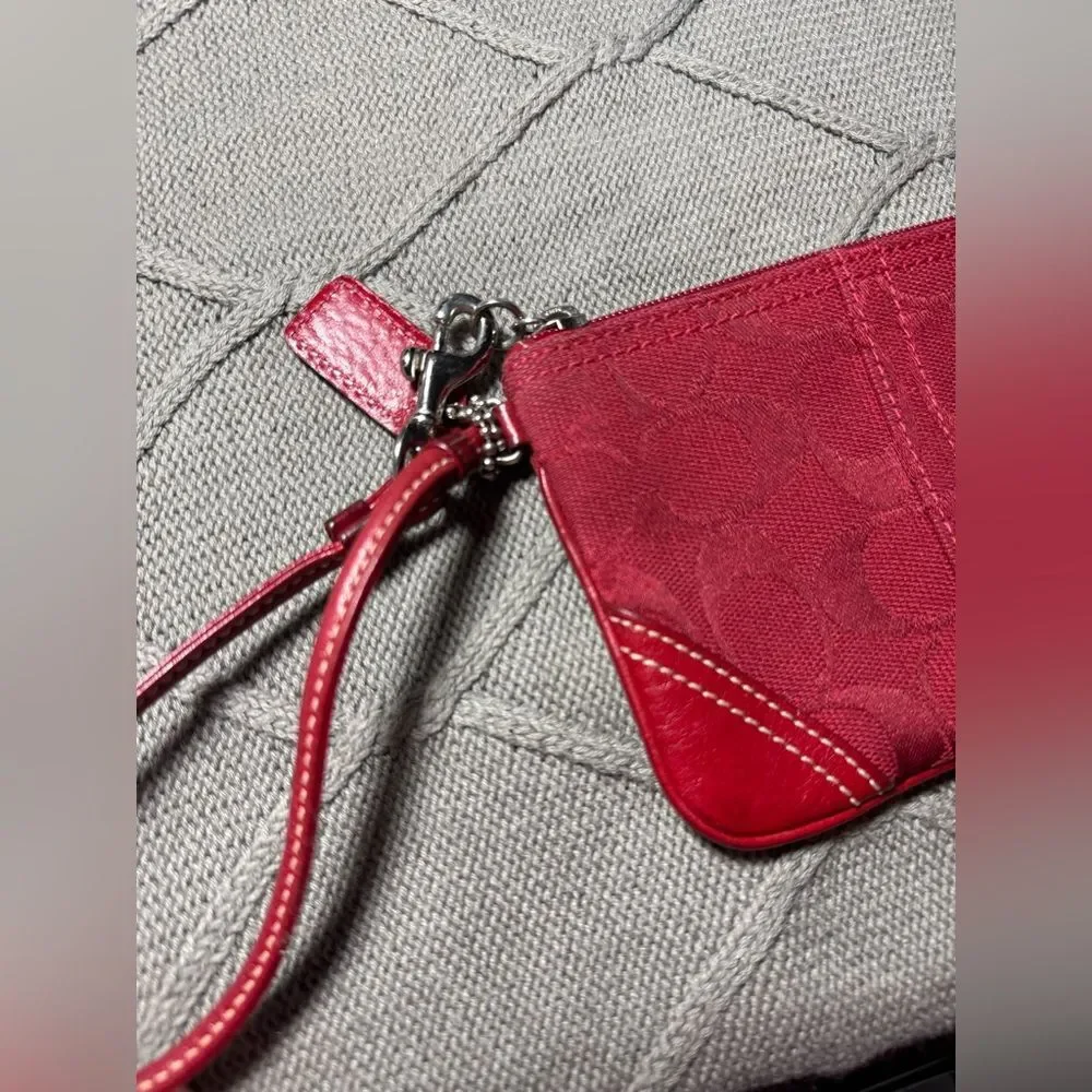 VTG COACH Signature Monogram Clutch Wristlet Red Small Mini Holiday - Picture 4 of 8